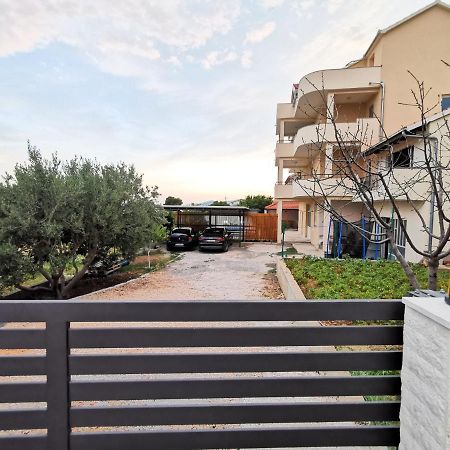 A4 Apartmani Kevic Kaštela Exterior foto