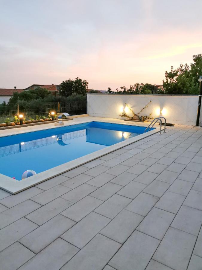 A4 Apartmani Kevic Kaštela Exterior foto